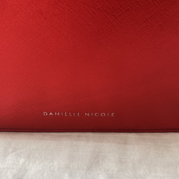 Disney Marvel Danielle Nicole bag - Picture 3 of 4